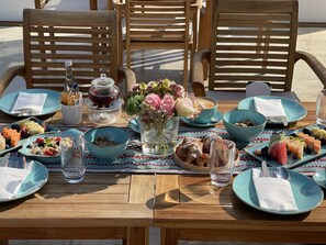 매일 주문 요리 아침 식사 유료