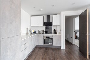 Apartment | Private kitchen | Fridge, coffee/tea maker - Modern & Stylish 2 Bed York Apartment (York)