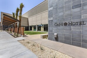 Exterior - Omni Tempe Hotel at ASU (Tempe)