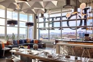 2 restaurants, breakfast, lunch, dinner served; American cuisine