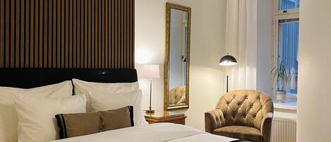 Apartment | 1 bedroom, individually decorated, blackout drapes, iron/ironing board