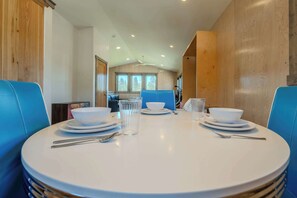 Dining - YCC Studio (West Yellowstone)