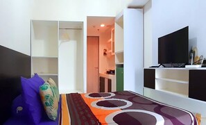 Standard Apartment, 1 Bedroom | 1 bedroom, desk, free WiFi, bed sheets - Akasa Apartement by Ruang Nyaman (South Tangerang)