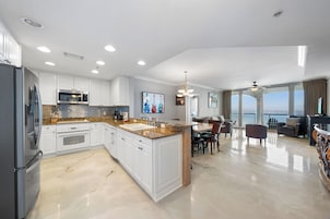 Classic Condo, 2 Bedrooms, Balcony | Private kitchen | Fridge, microwave, oven, stovetop
