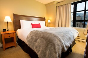 2 bedrooms, in-room safe, iron/ironing board, free WiFi
