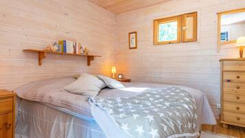 5 dormitorios, cuna de viaje, Internet