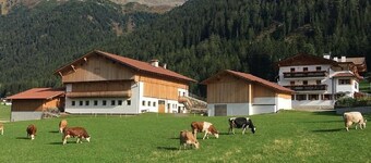 Appartement "Huterhof Wiesengrund 2" met Bergzicht, Balkon & Wi-Fi