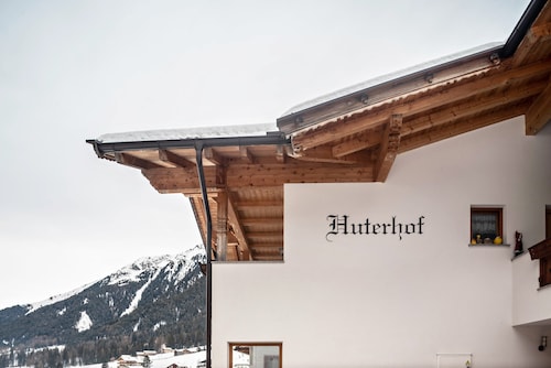 Apartment "Huterhof Talblick" with Mountain View, Balcony and Wi-Fi