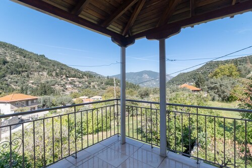 Studio "Krinos 3" with Mountain View, Garden & Wi-Fi