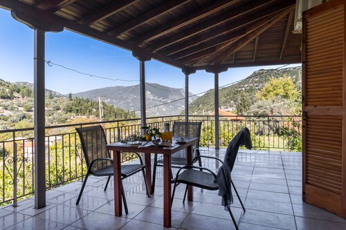 Studio "Krinos 3" with Mountain View, Garden & Wi-Fi