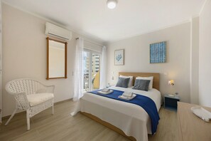 1 bedroom, free WiFi, bed sheets - Apartment "Casa Alegre" with Sea View, Balcony & Wi-Fi (Portimão)