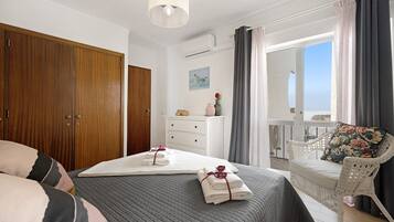 1 bedroom, free WiFi, bed sheets