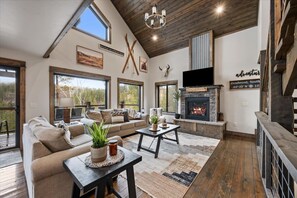 TV connectée, cheminée