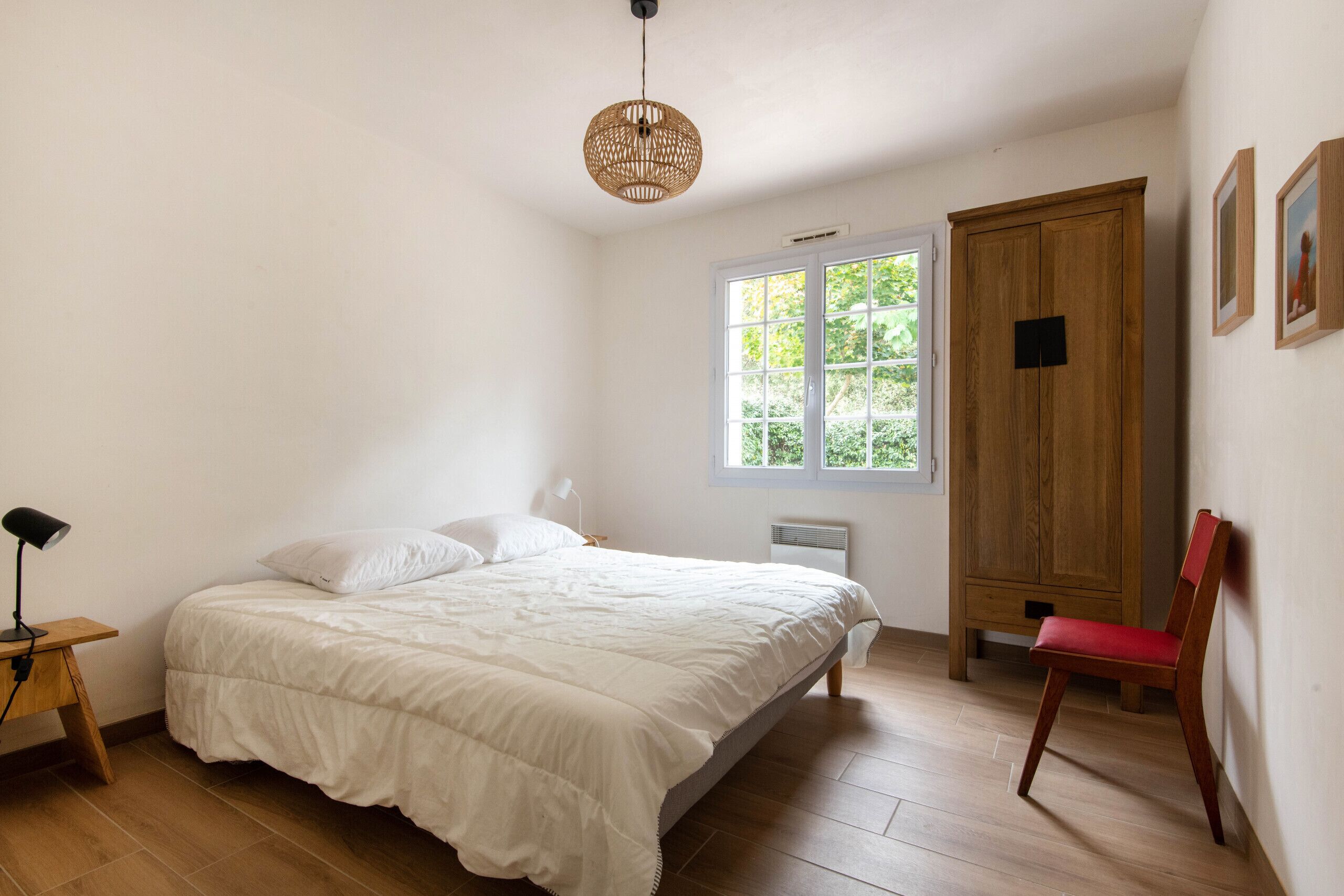 3 chambres, fer et planche à repasser, Wi-Fi gratuit