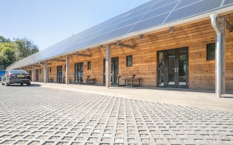 外観. Bluebell - Flimwell Park Lodges