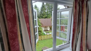 View from property - Coynant Farm Guest House (Swansea)