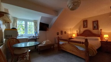 Quarto casal, 1 cama de casal | Individualmente decorados, individualmente mobiliados, Wi-Fi de cortesia