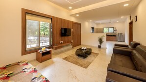 Unclassified image, 2 of 33, button - CosmicStays Casa Ivory Pool Villa Mulshi (Paud)