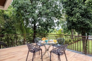 Exterior - CosmicStays Casa Ivory Pool Villa Mulshi (Paud)