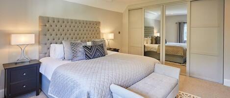 3 soveværelser, skrivebord, strygejern/strygebræt, gratis Wi-Fi