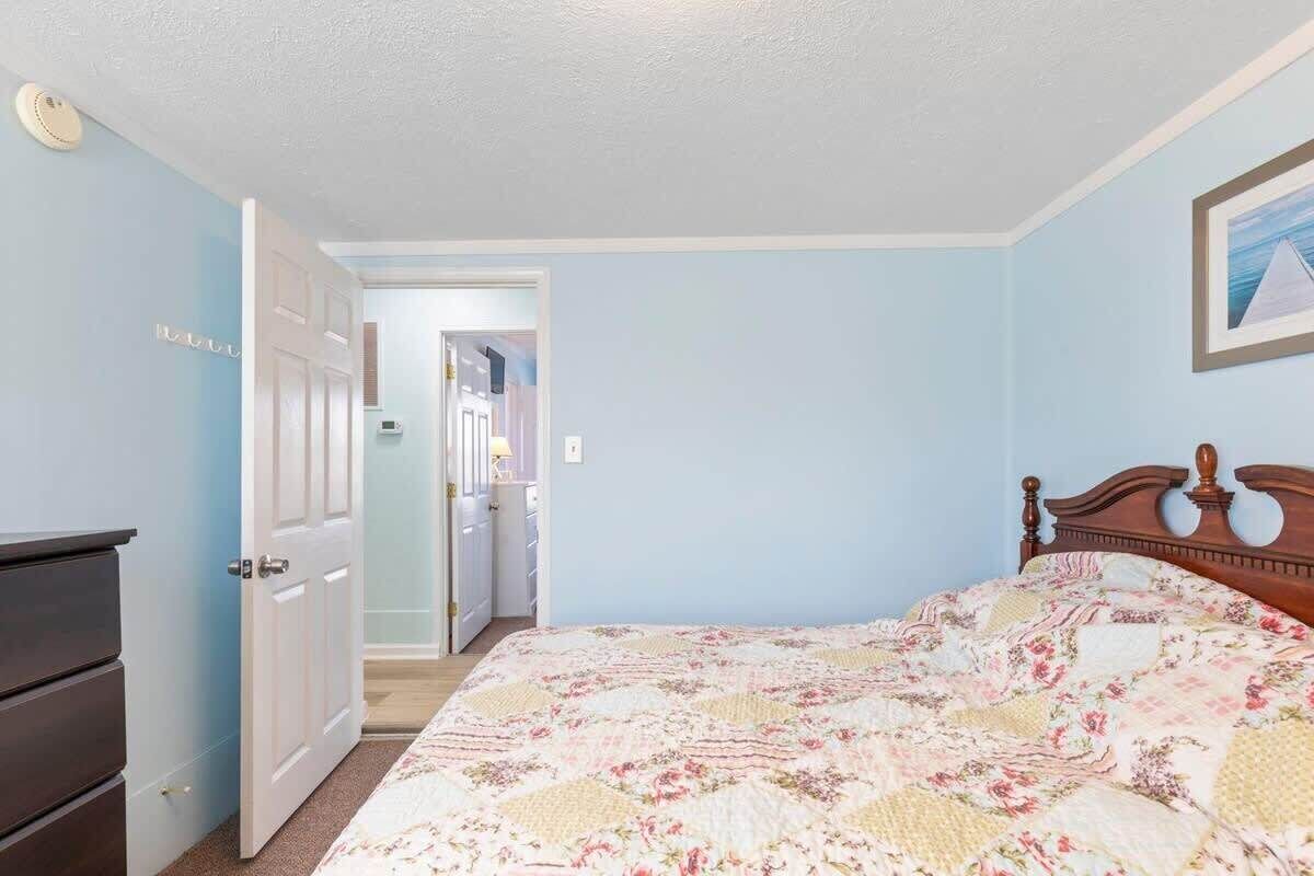 7 bedrooms, iron/ironing board, travel crib, free WiFi