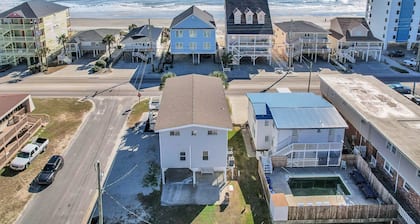 Ocean View 7BR Private Cherry Grove Home! 2 Porches, 2nd Row, Sleeps 16