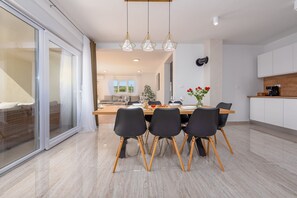 Villa | 3 bedrooms - Villa Mareni Zadarvillas (Razanac)