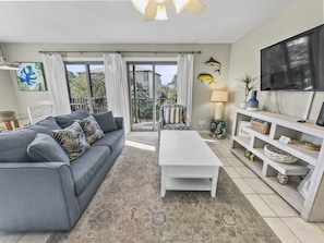 Maison mitoyenne, 1 chambre | Coin séjour | TV connectée
