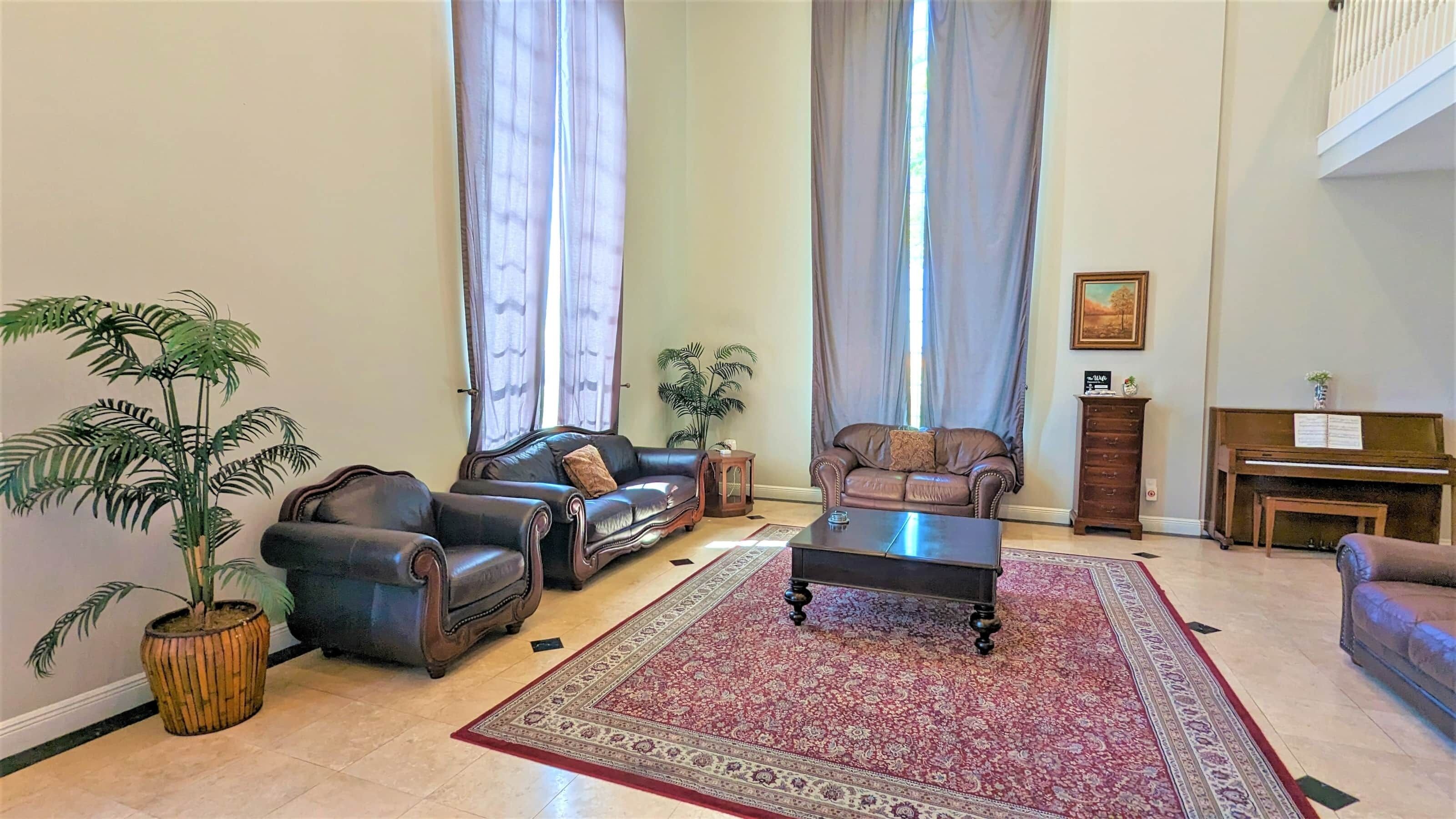 Fernseher, Kamin, Tischfußball