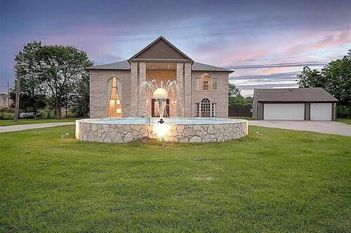 Luxe Home 5 Bedroom Villa