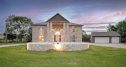 Luxe Home 5 Bedroom Villa