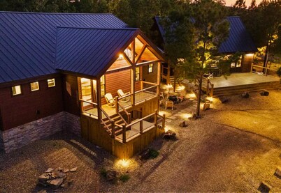 Grand Overlook Resort | Luxury Pool Retreat