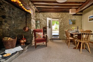 Dining - Hope House (Ty-Gobaith) (Dolgellau)