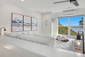 4 bedrooms, desk, iron/ironing board, WiFi