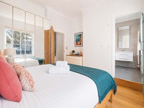 3 dormitorios, escritorio, tabla de planchar con plancha y wifi gratis