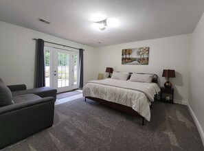 6 chambres, fer et planche à repasser, lit parapluie, Wi-Fi gratuit