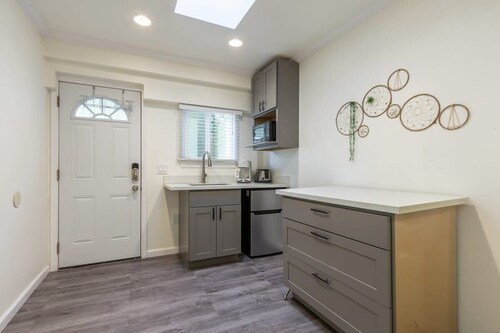 @ Marbella Lane - Adorable and Quiet Studio