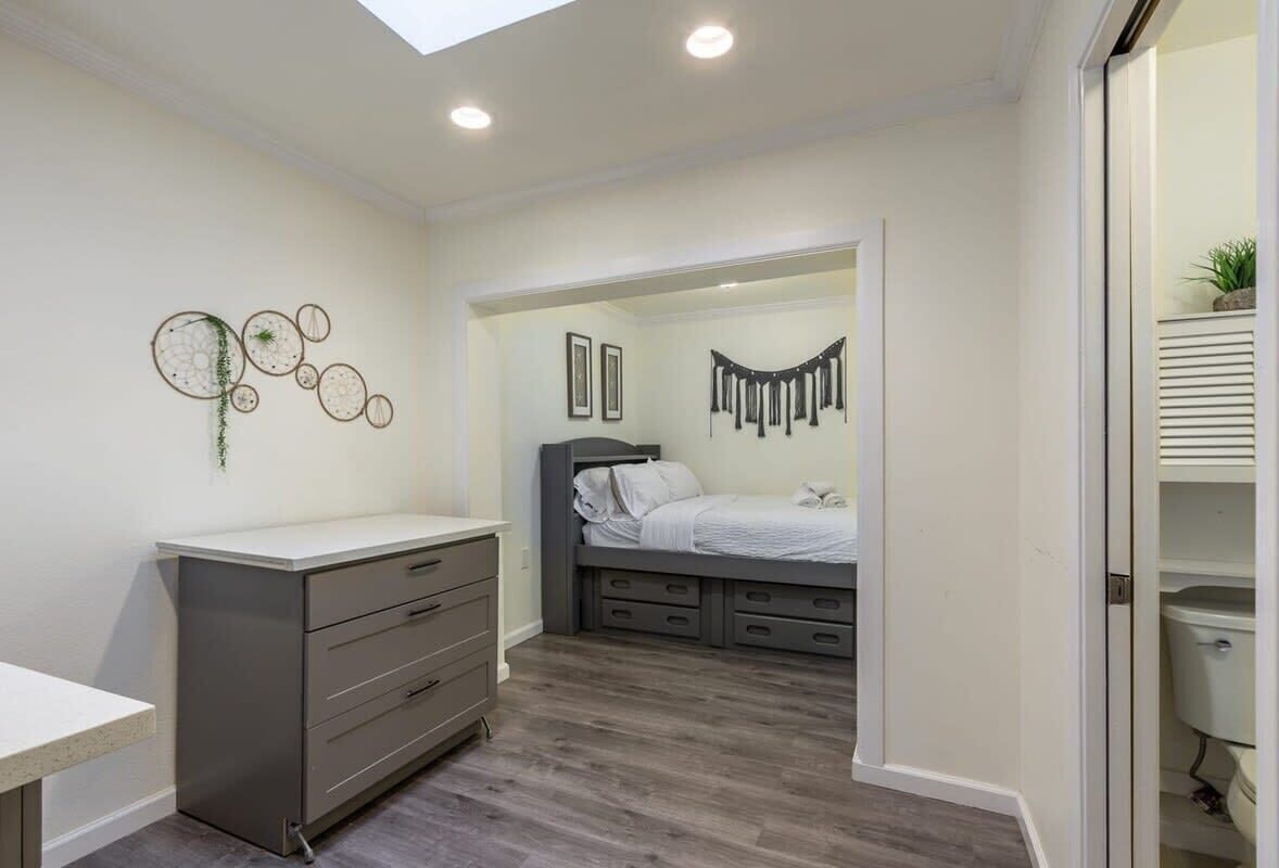 1 bedroom, free WiFi, bed sheets