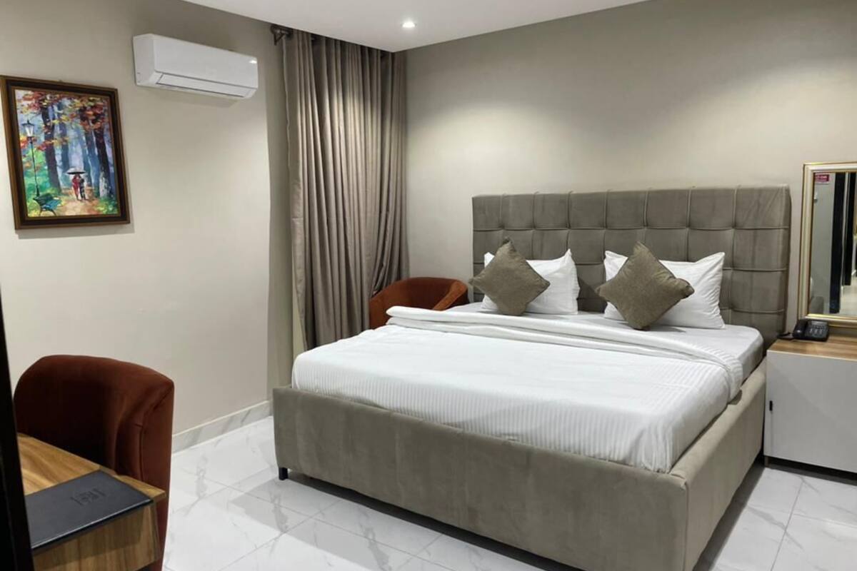 Classic Double Room | Free WiFi
