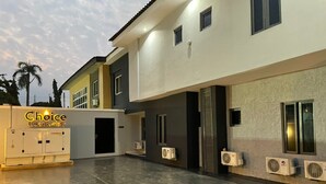Front of property - Choice Suites Signature (Lagos)