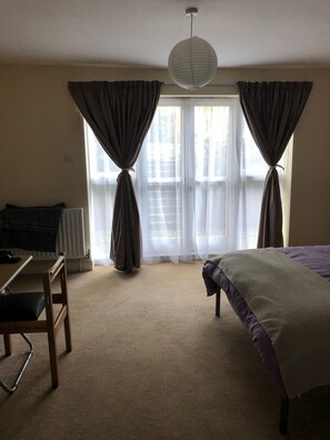 1 bedroom, iron/ironing board, WiFi - A Home Away from Home (London)