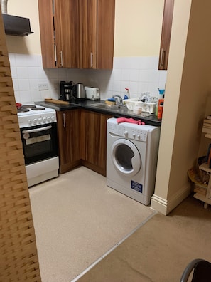 Fridge, microwave