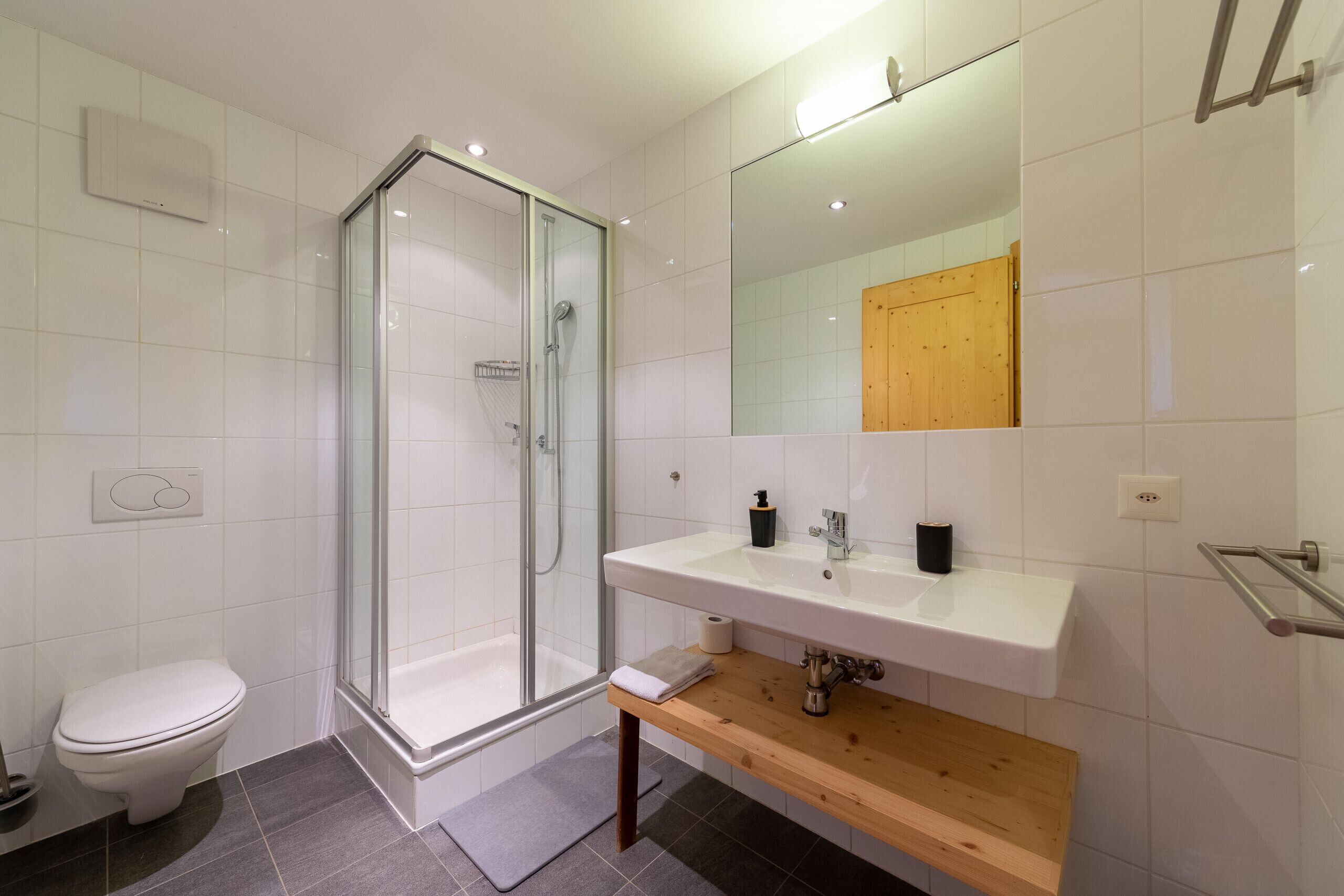 Bathtub, hair dryer
