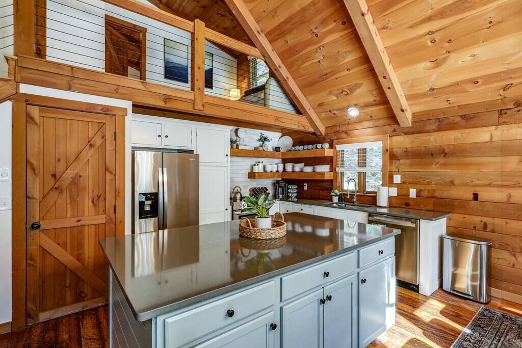 冰箱、微波炉、烤箱、炉灶