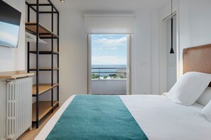 2 chambres, fer et planche Ă repasser, draps fournis