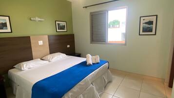 Habitación cuádruple superior | Wifi gratis y ropa de cama
