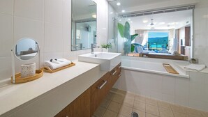 Unclassified image, 5 of 26, button - Pacific Blue - Premiere (Airlie Beach)