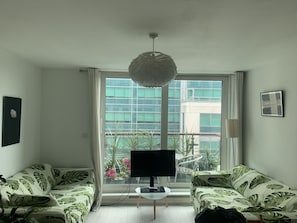 Apartment, Multiple Beds | 2 bedrooms, iron/ironing board, free WiFi, bed sheets - Modern Apartment Near the Thames, Central London (London)