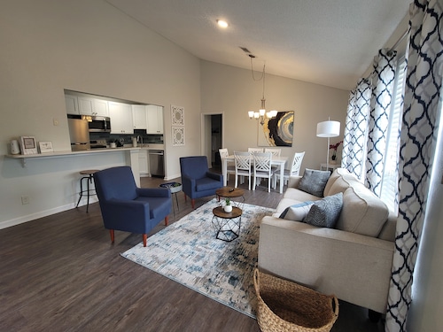 Auburn unit located less than 1 mile from university