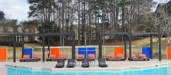 Auburn unit located less than 1 mile from university